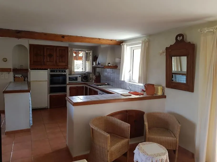 Maison De Caractere Dans Luberon Avec Piscine Saignon