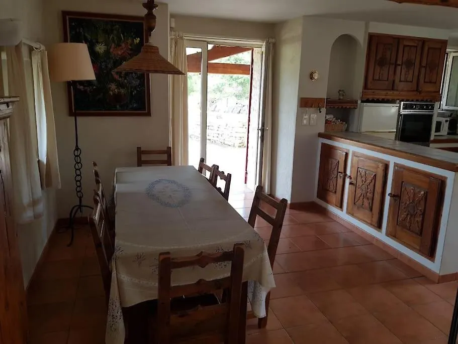 Maison De Caractere Dans Luberon Avec Piscine Saignon