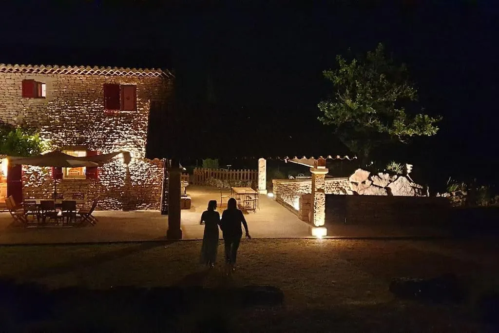 Maison De Caractere Dans Luberon Avec Piscine Saignon 0*,